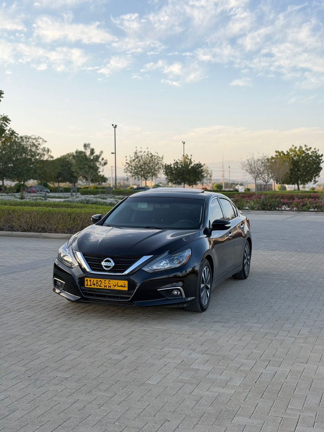Car Image 2017 NISSAN ALTIMA SV