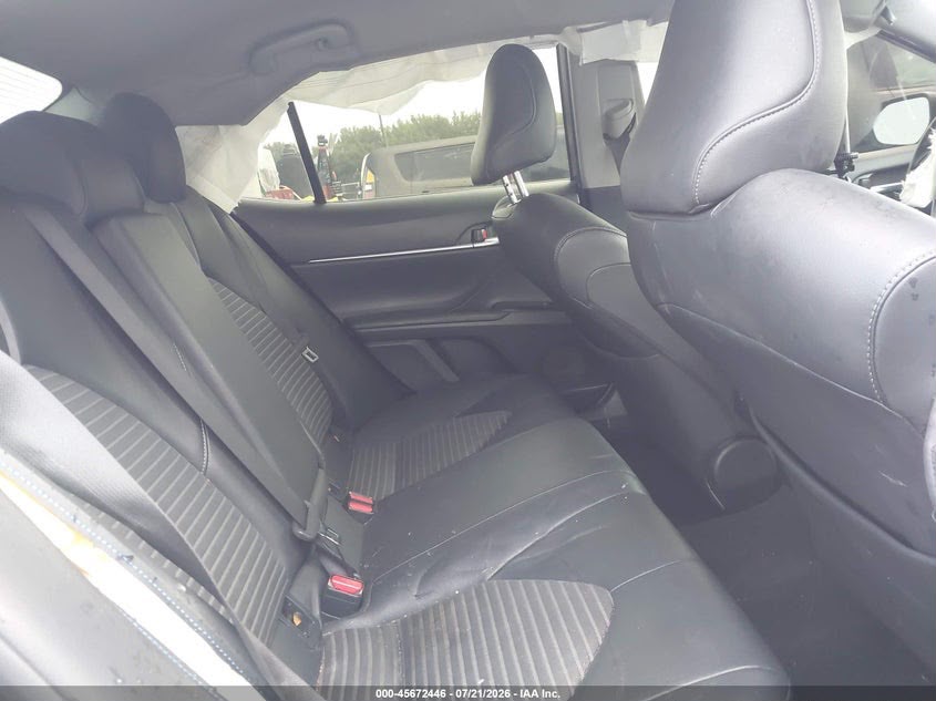 Car Image 2018 TOYOTA CAMRY