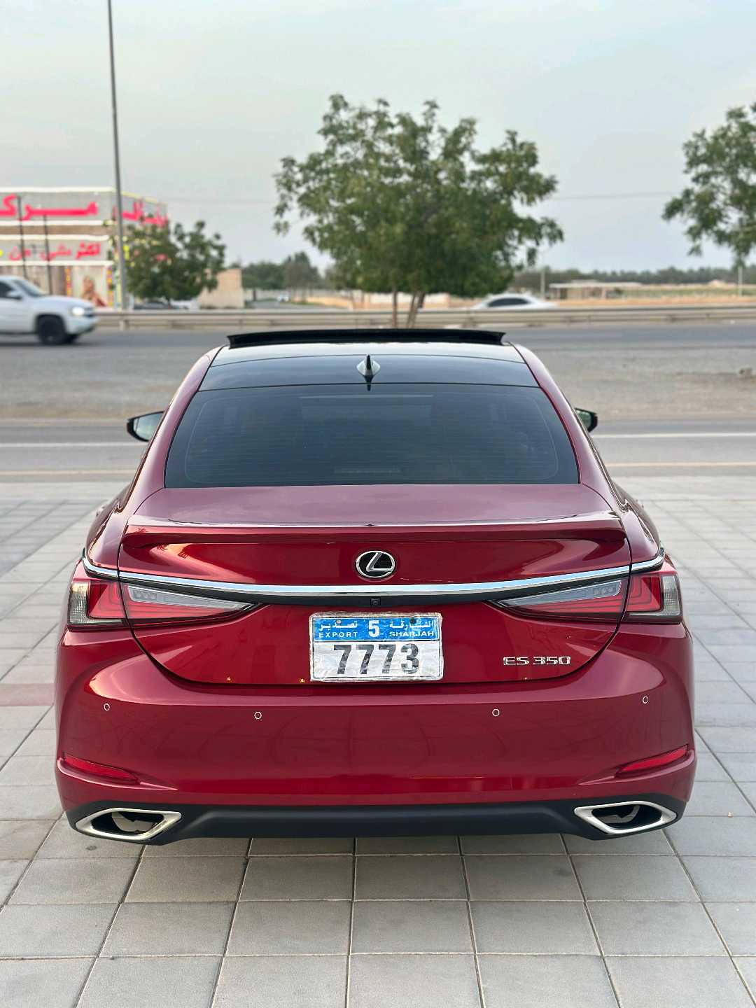Car Image 2019 LEXUS ES Luxury