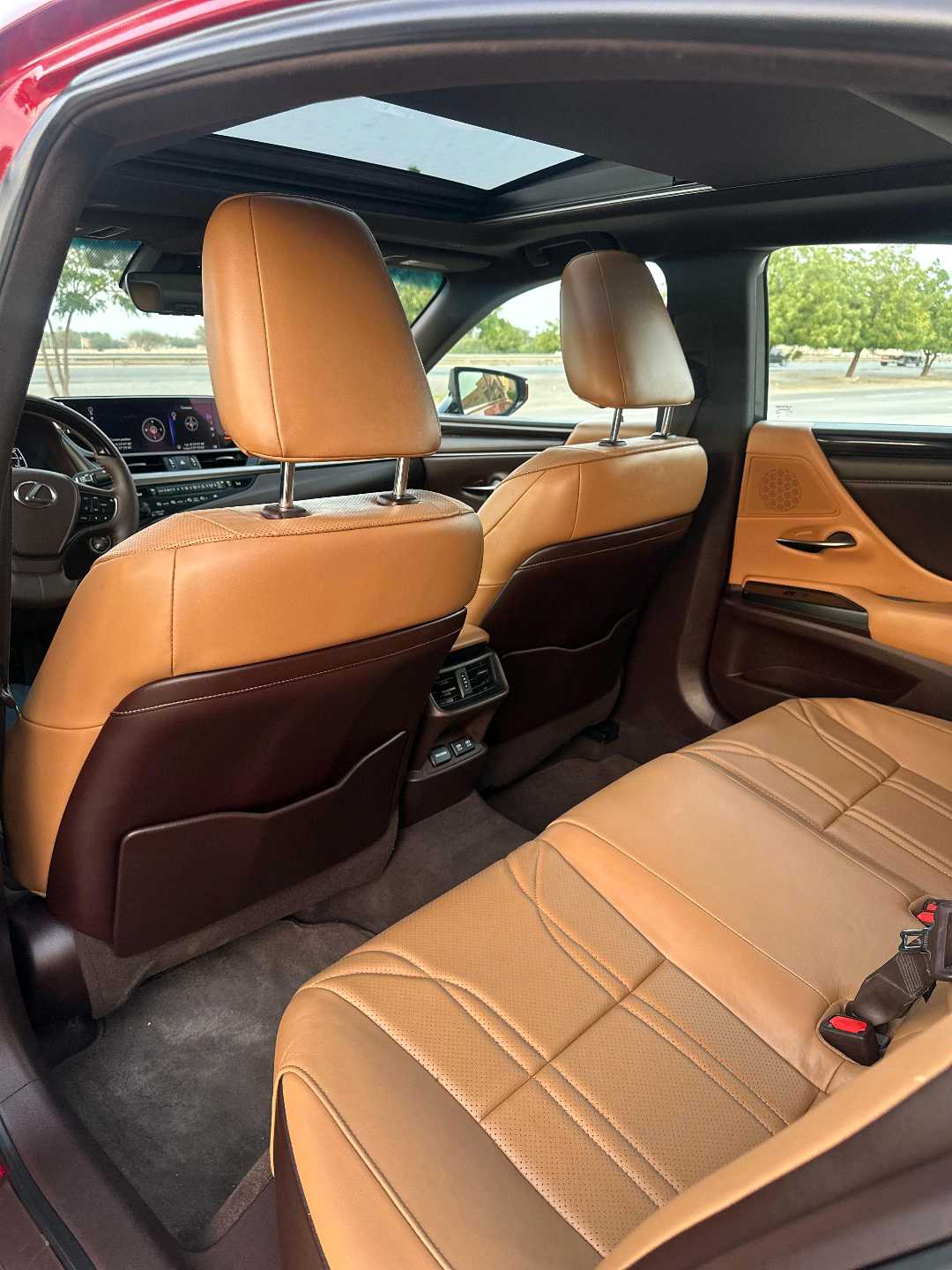Car Image 2019 LEXUS ES Luxury