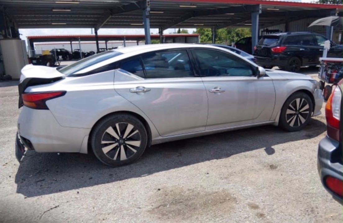 Car Image 2019 NISSAN ALTIMA