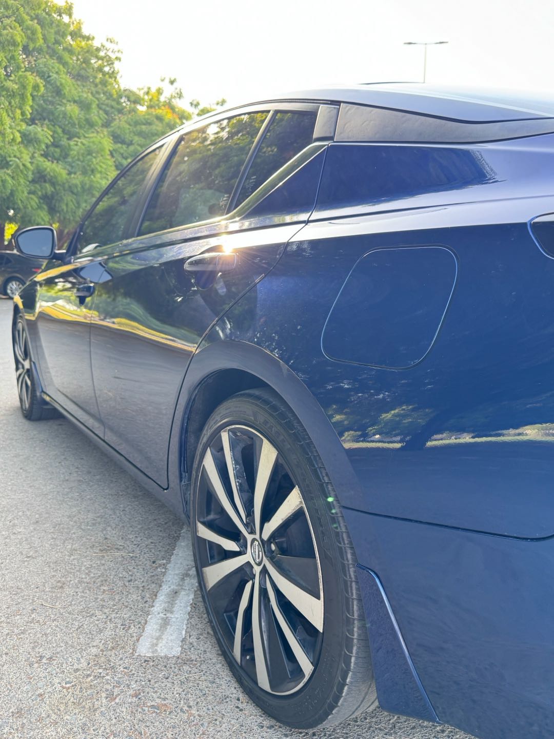 Car Image 2019 NISSAN ALTIMA SR