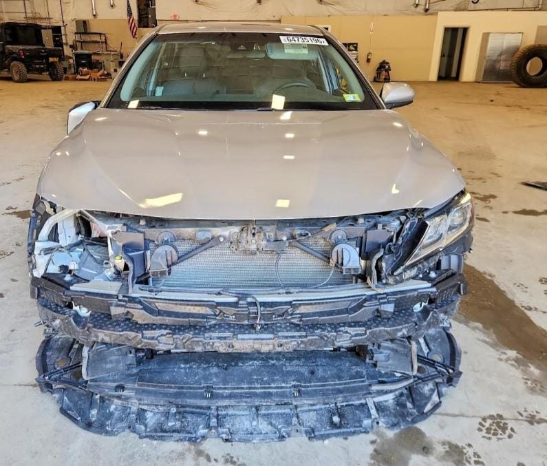 Car Image 2018 TOYOTA CAMRY