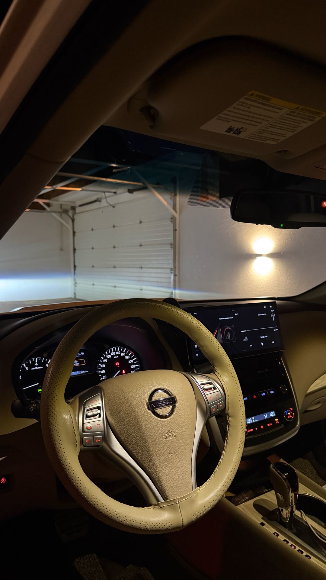 Car Image 2017 NISSAN ALTIMA SL