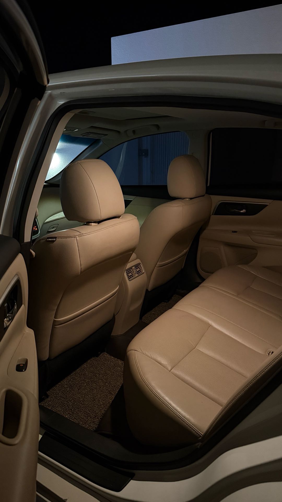 Car Image 2017 NISSAN ALTIMA SL