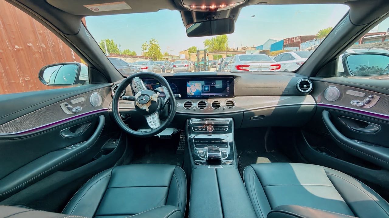 Car Image 2019 MERCEDES E Class
