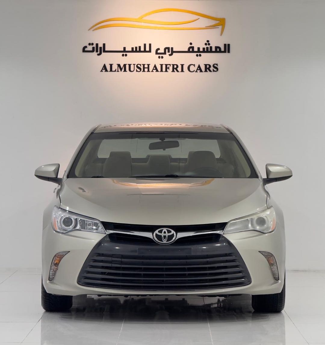 Car Image 2017 TOYOTA CAMRY LE