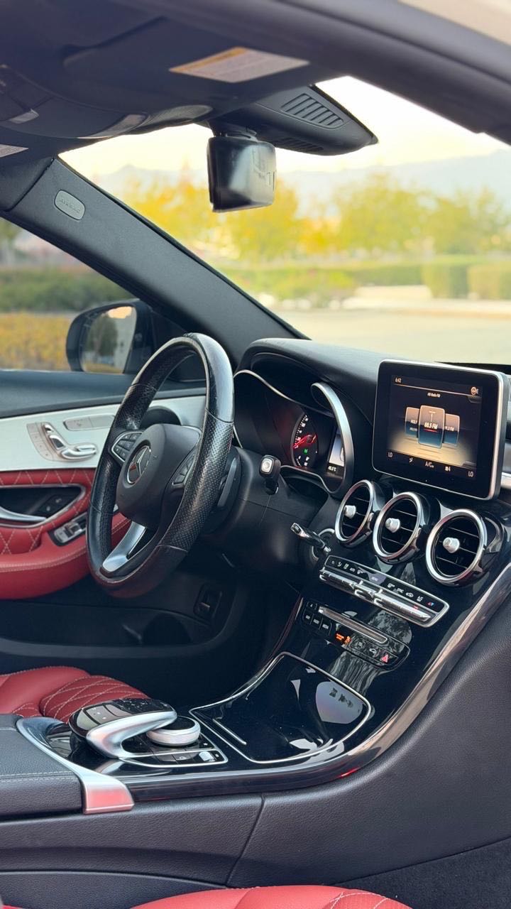 Car Image 2018 MERCEDES C Class 300