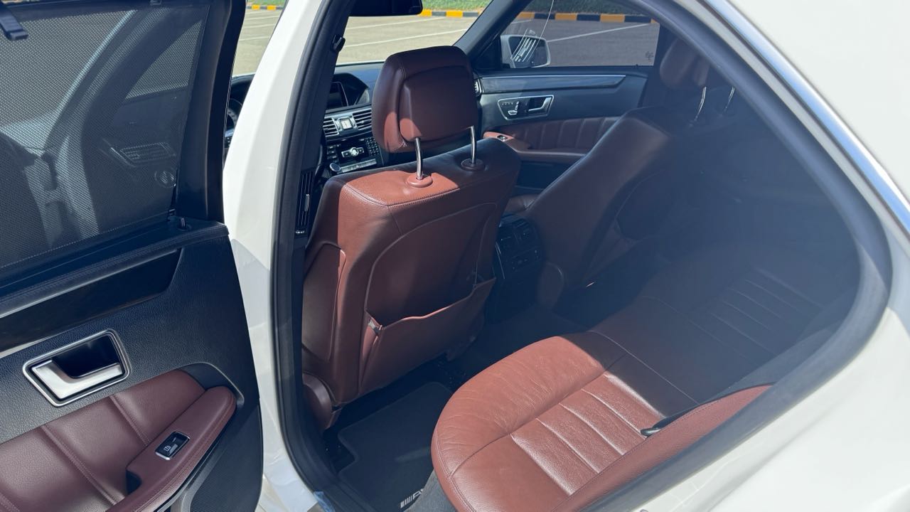 Car Image 2014 MERCEDES E Class 300