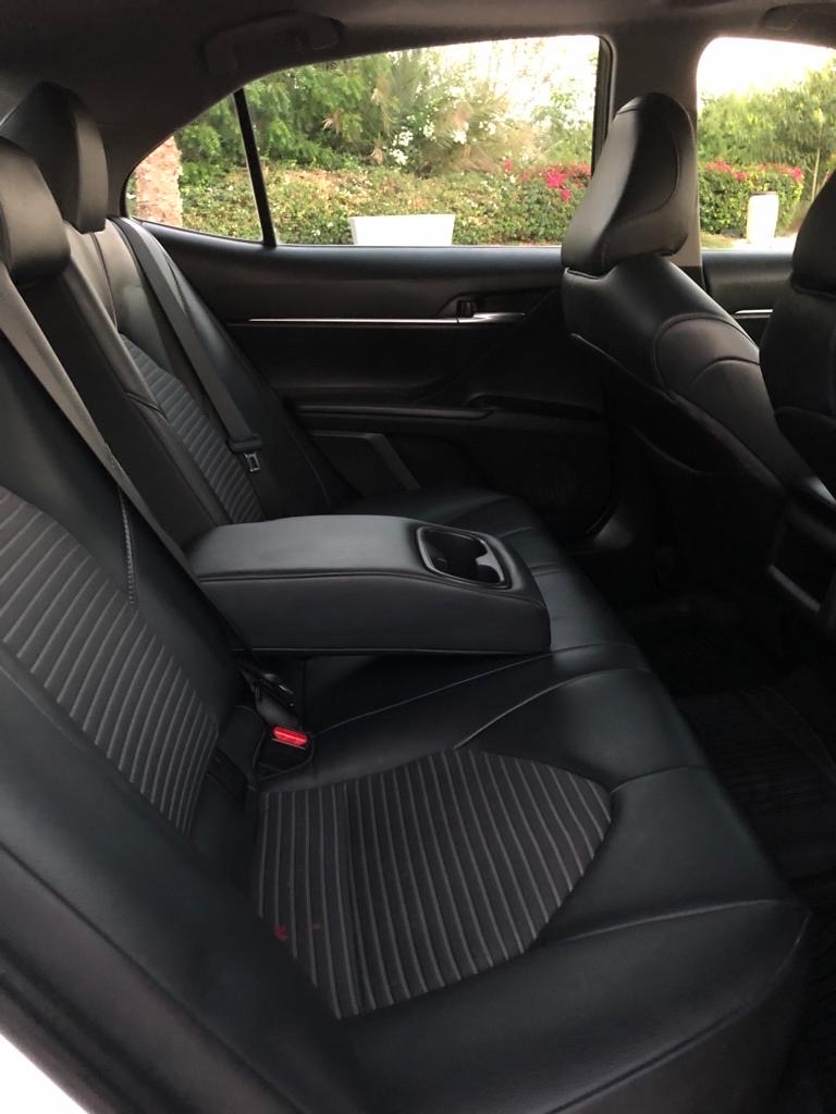 Car Image 2018 TOYOTA CAMRY SE