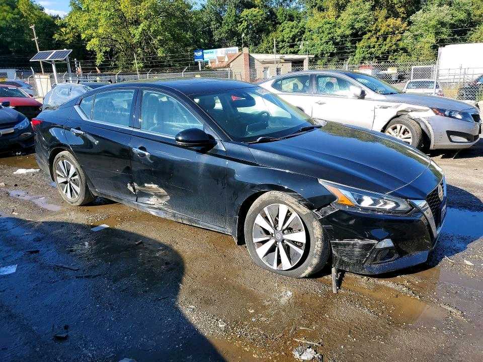 Car Image 2019 NISSAN ALTIMA