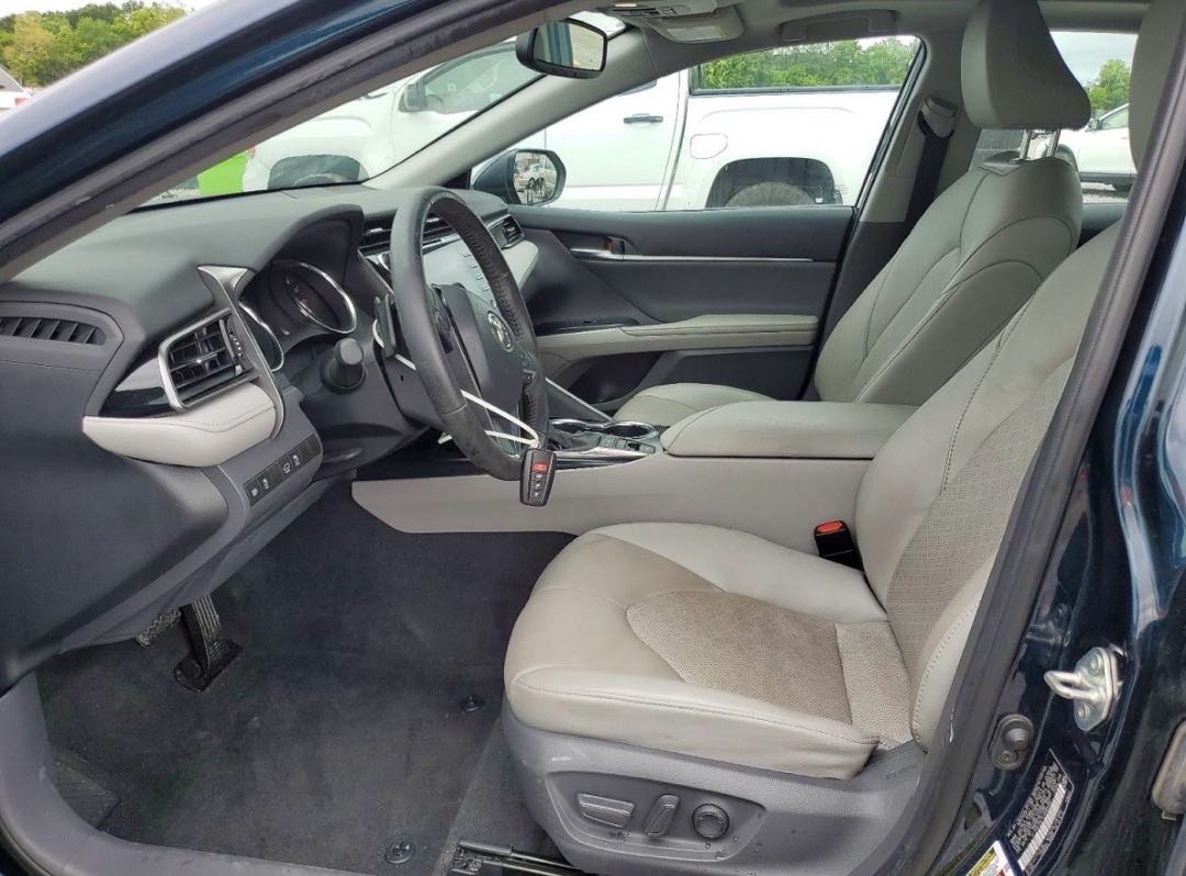 Car Image 2020 TOYOTA CAMRY