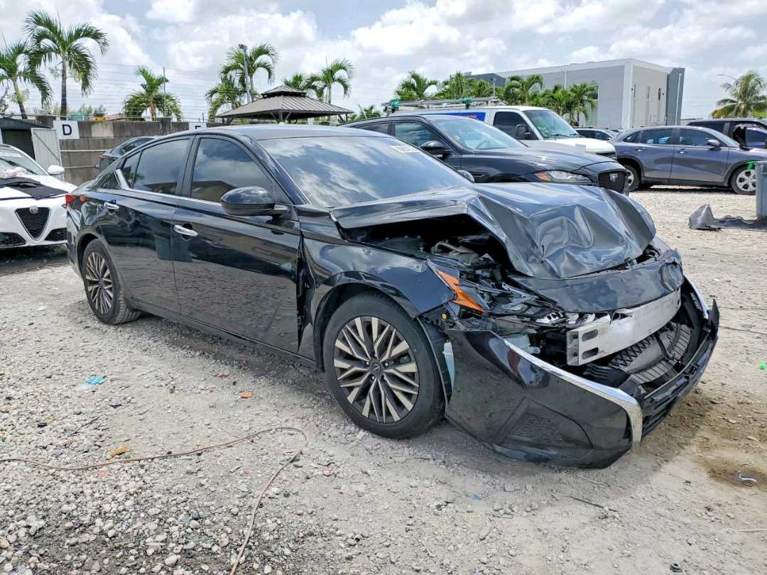 Car Image 2023 NISSAN ALTIMA