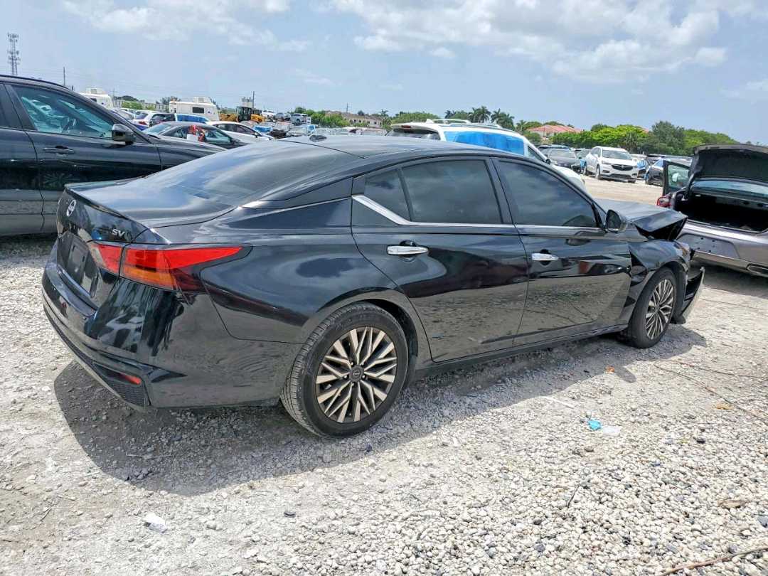 Car Image 2023 NISSAN ALTIMA