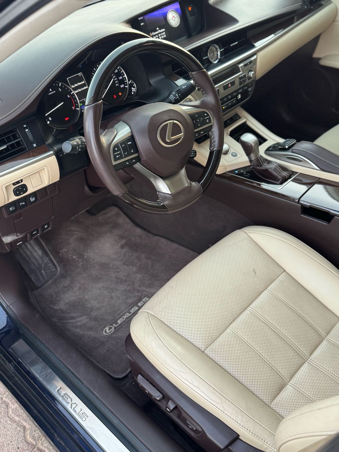 Car Image 2018 LEXUS ES 350