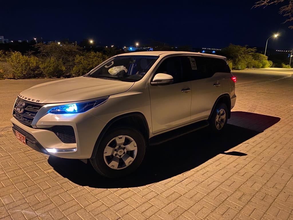 TOYOTA FORTUNER 2022