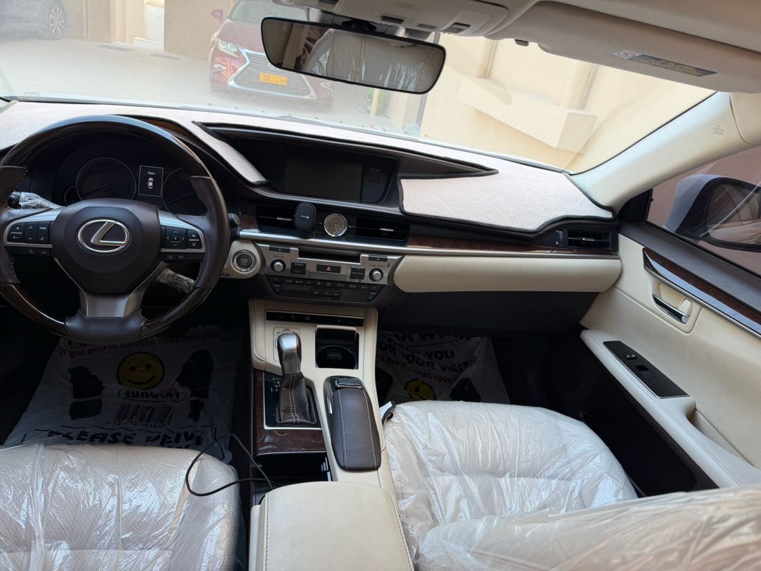Car Image 2017 LEXUS ES 350