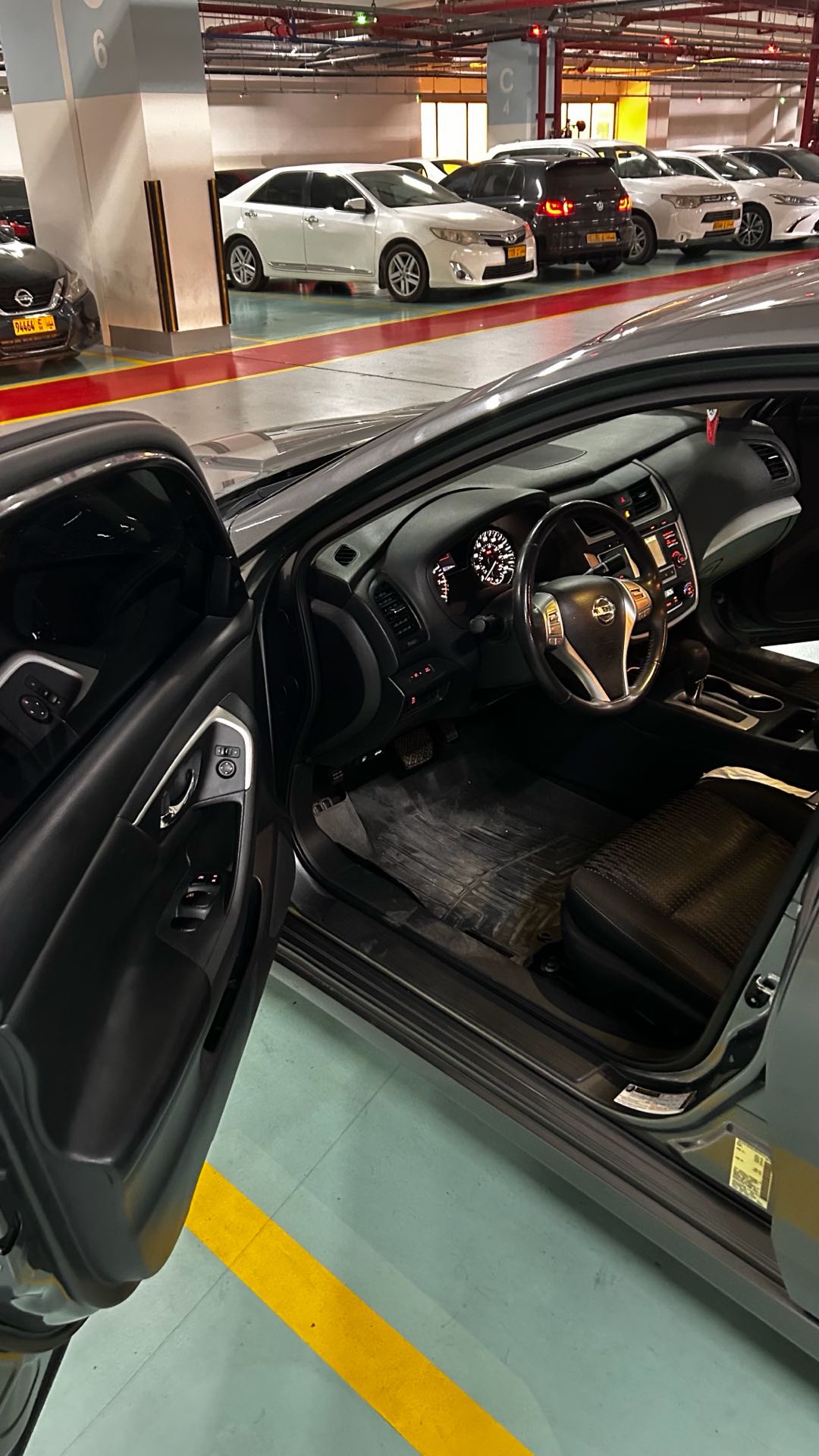Car Image 2017 NISSAN ALTIMA SV