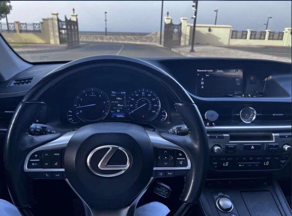 Car Image 2018 LEXUS ES 350