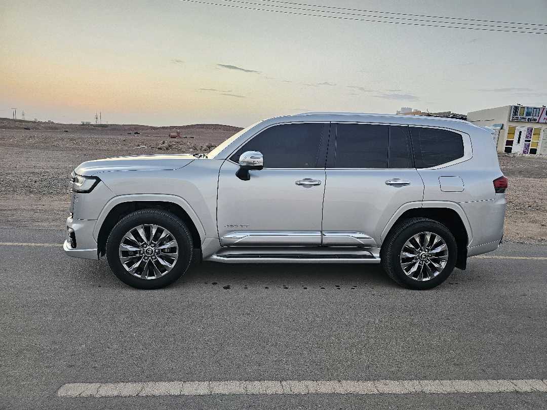 Car Image 2022 TOYOTA LAND CRUISER VX.R