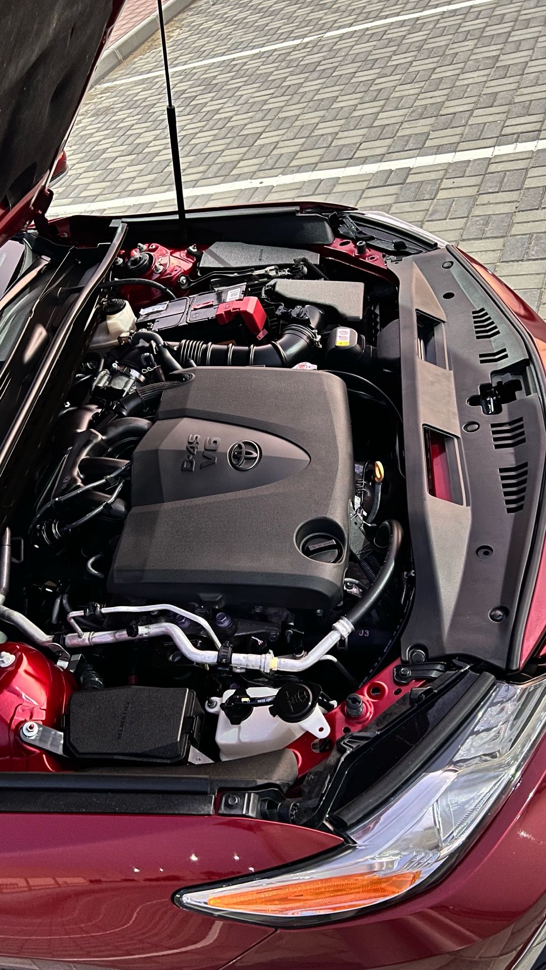 Car Image 2018 TOYOTA CAMRY XLE