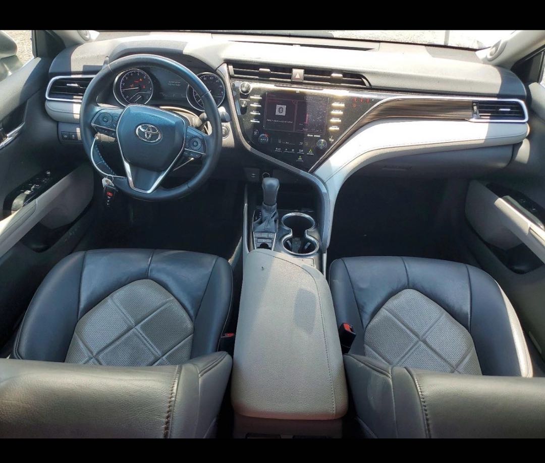 Car Image 2018 TOYOTA CAMRY