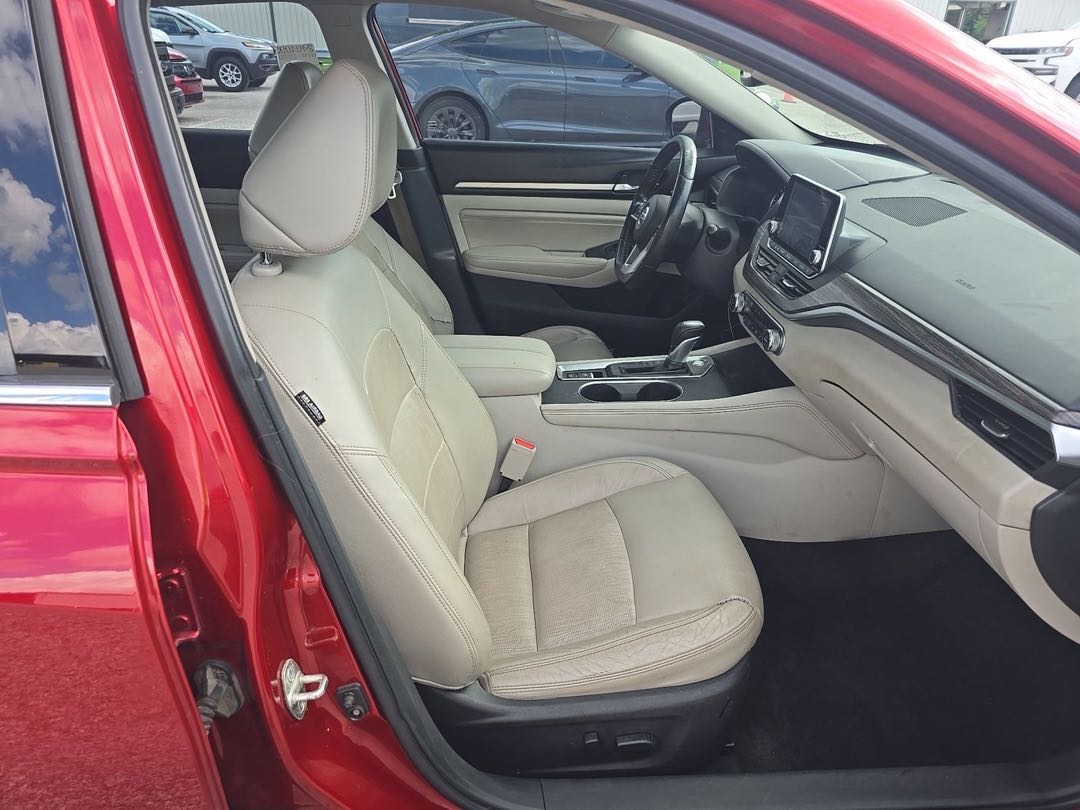 Car Image 2019 NISSAN ALTIMA