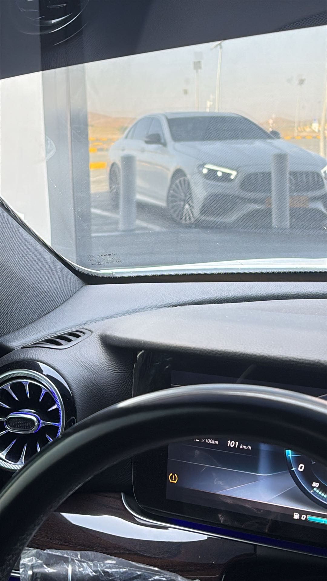 Car Image 2019 MERCEDES E Class 300