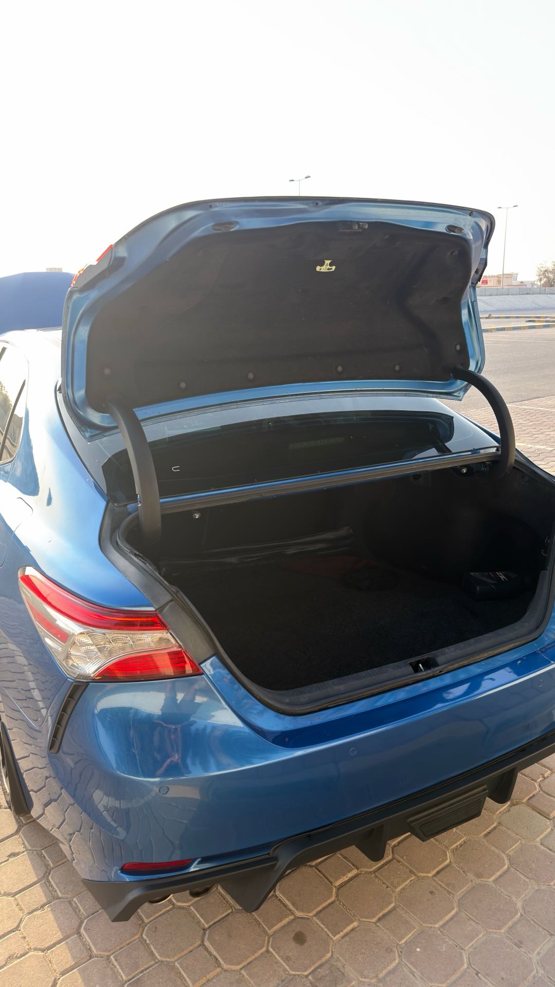 Car Image 2018 TOYOTA CAMRY XSE