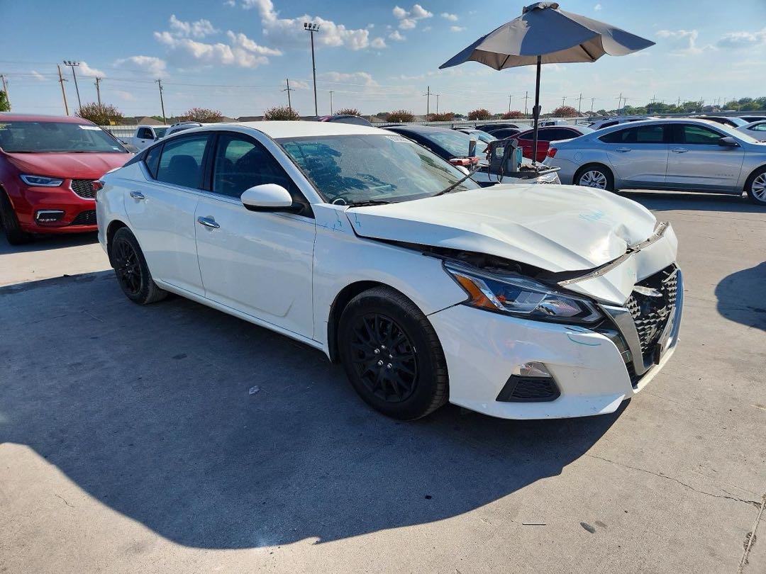 Car Image 2019 NISSAN ALTIMA