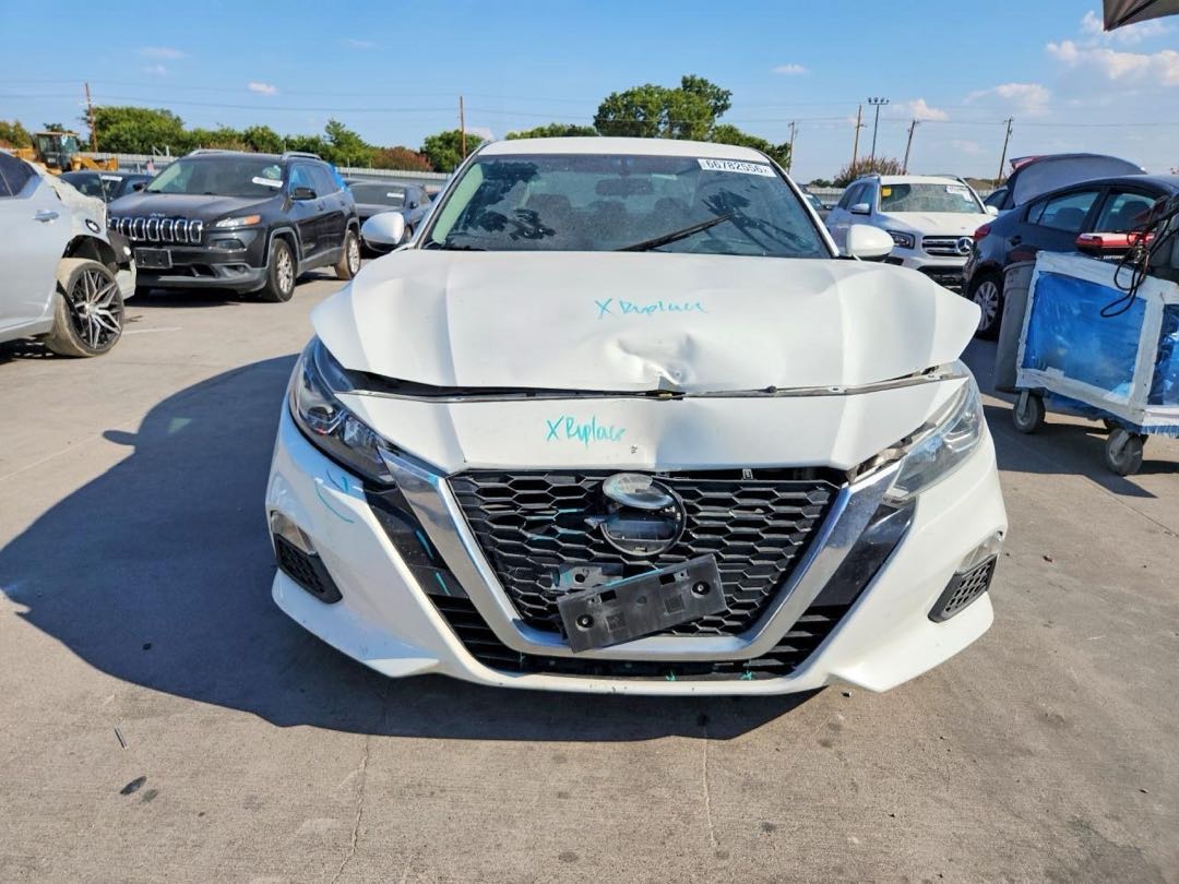 Car Image 2019 NISSAN ALTIMA