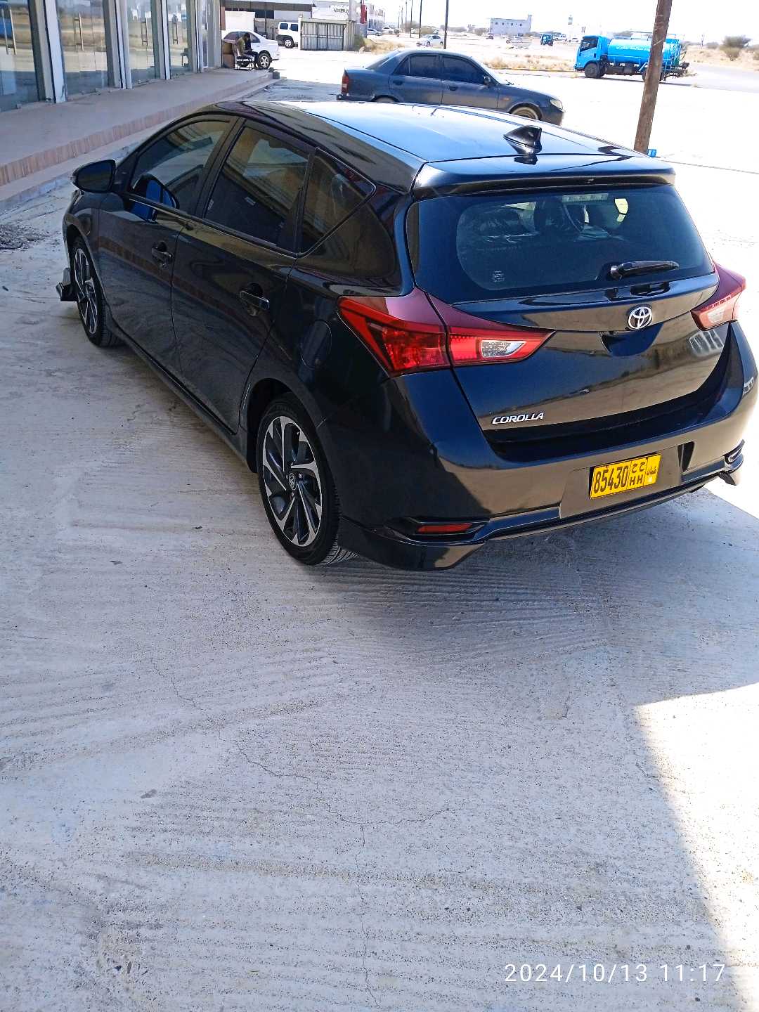 Car Image 2018 TOYOTA COROLLA SE