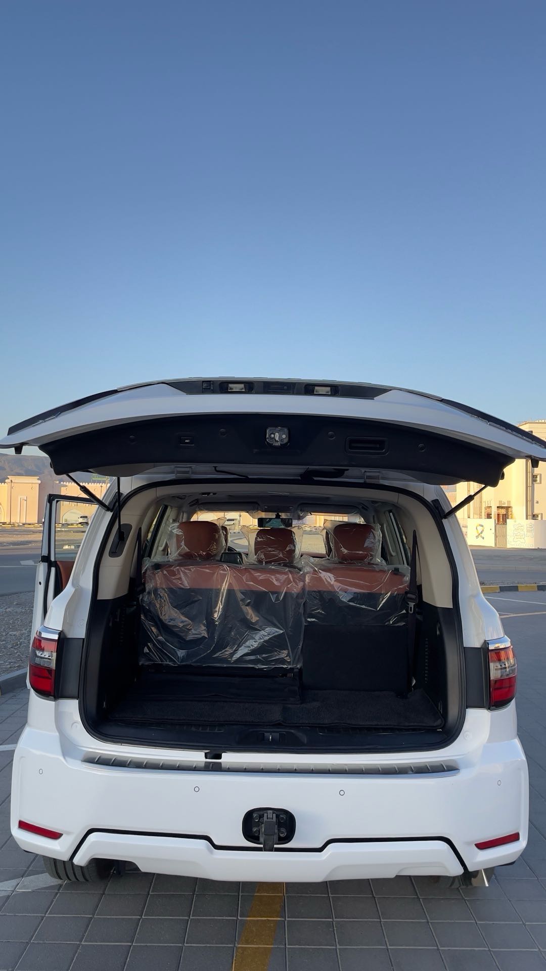 Car Image 2016 NISSAN PATROL Platinum