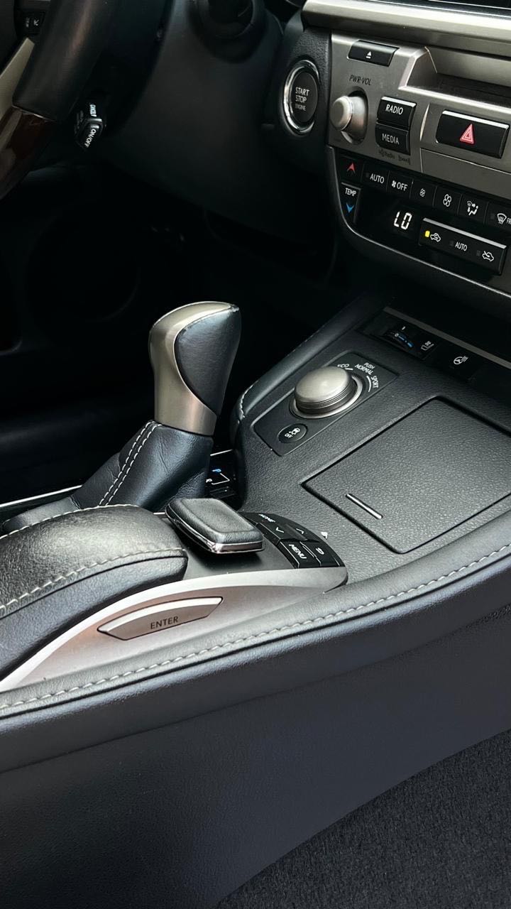 Car Image 2017 LEXUS ES 350
