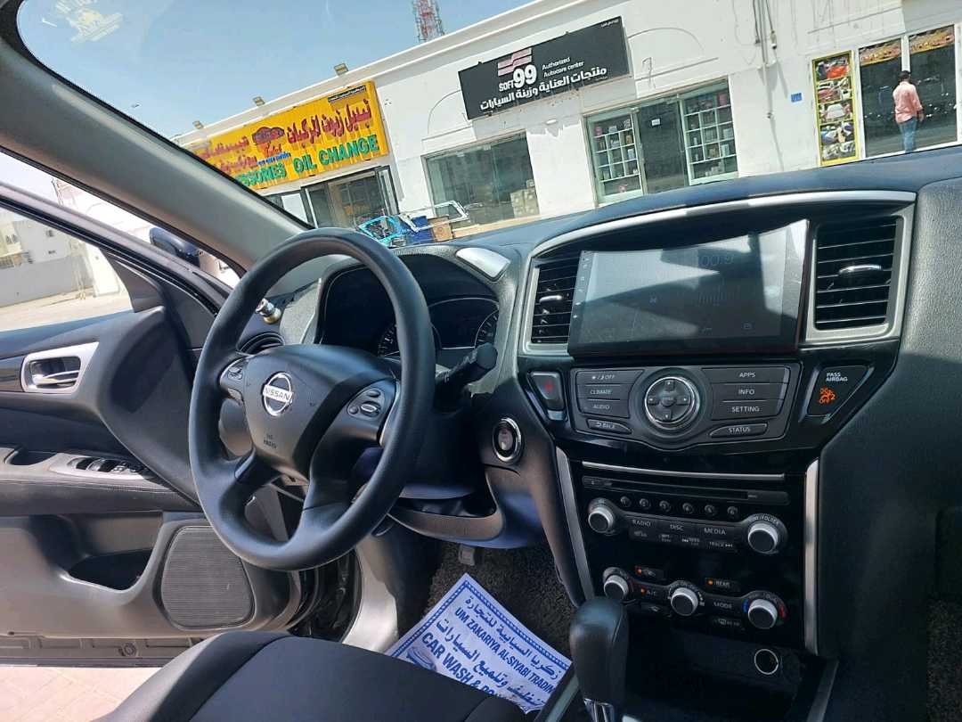 Car Image 2017 NISSAN PATHFINDER S