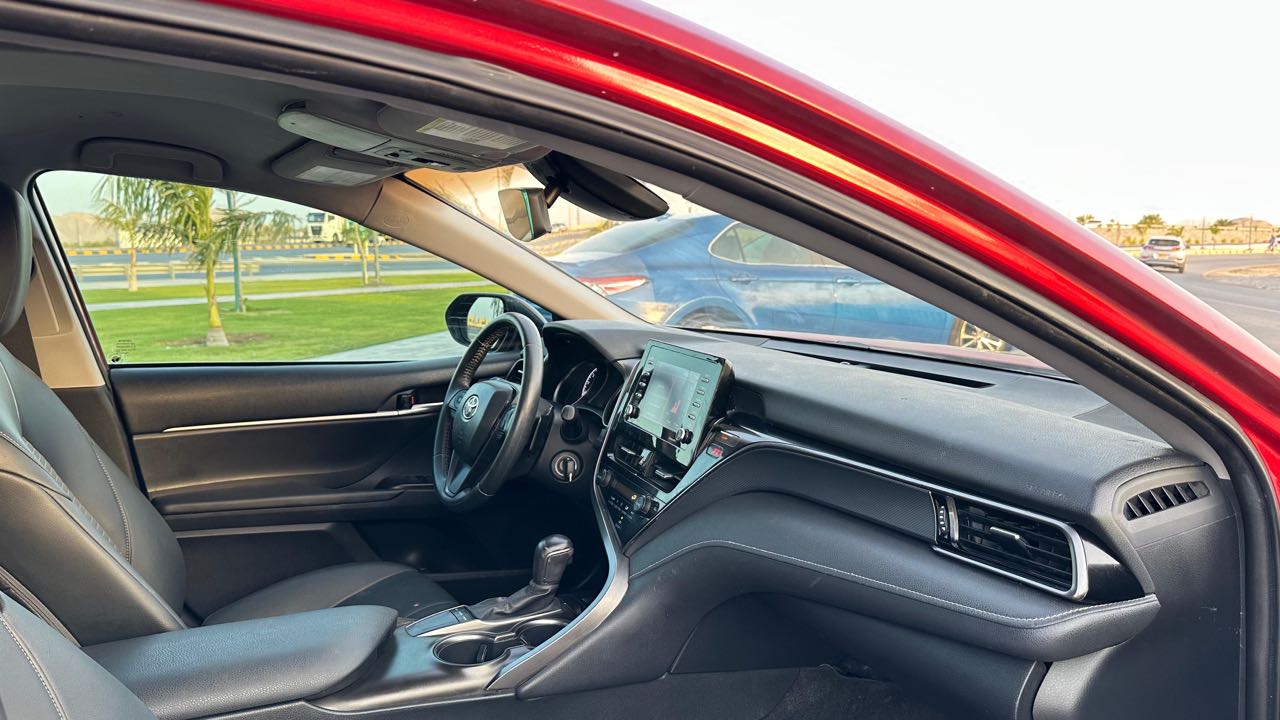 Car Image 2022 TOYOTA CAMRY SE