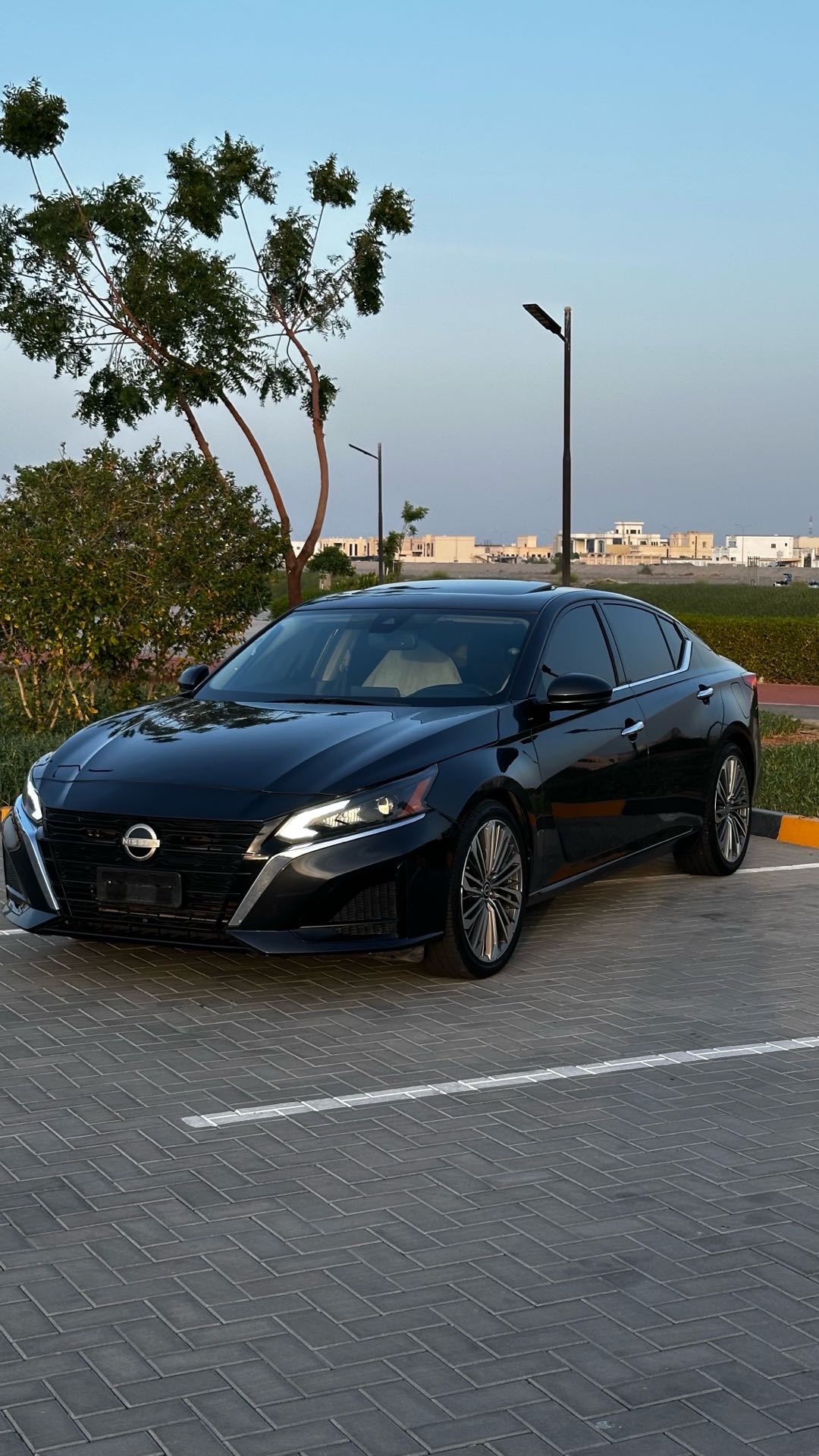 Car Image 2020 NISSAN ALTIMA SL