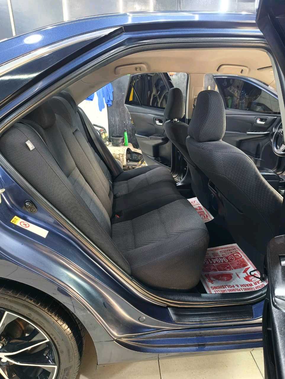 Car Image 2016 TOYOTA CAMRY LE