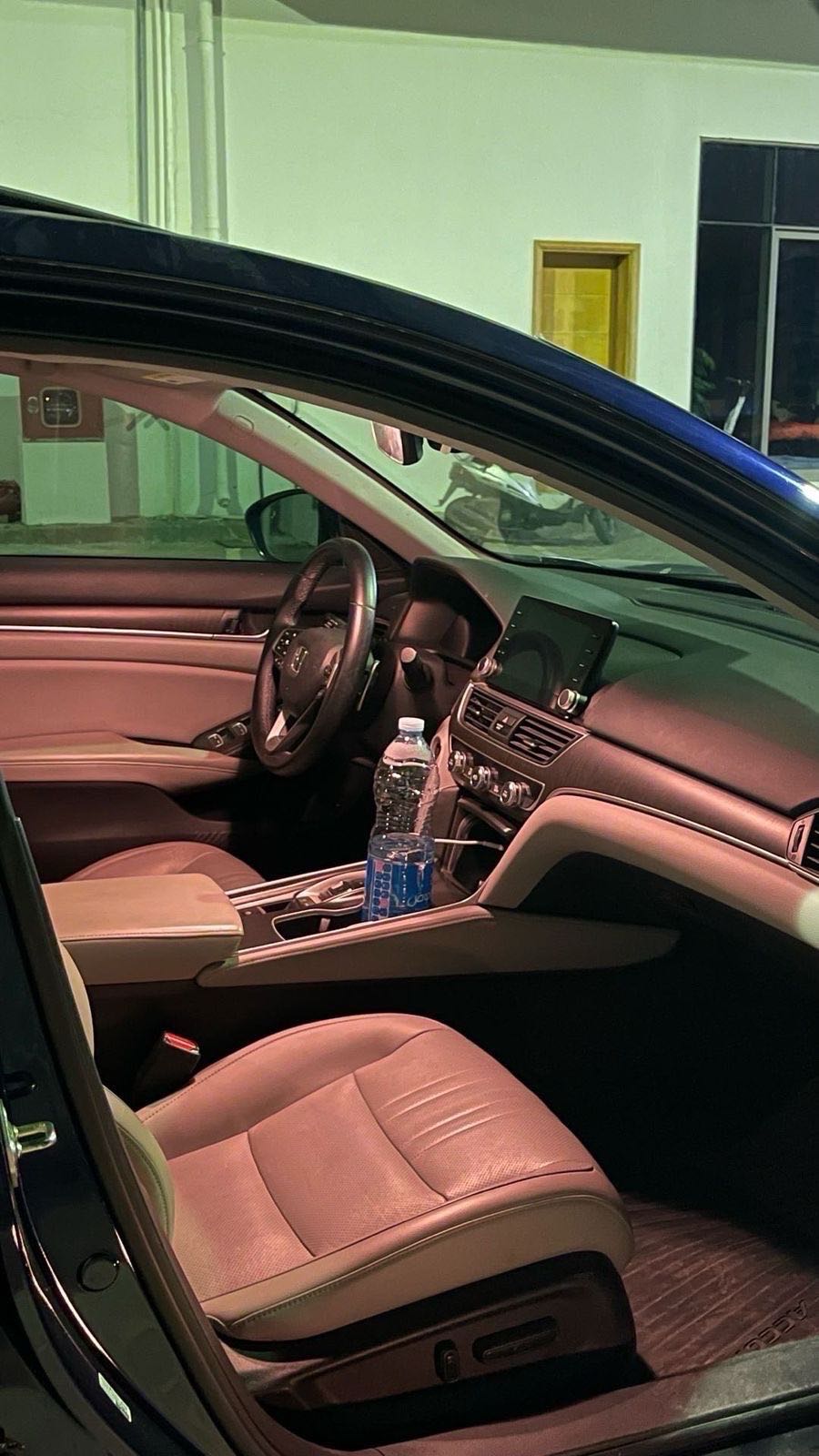 Car Image 2018 HONDA ACCORD EXL