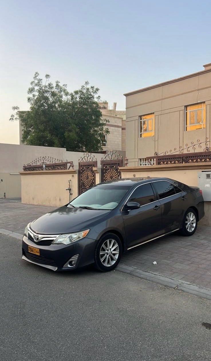 Car Image 2012 TOYOTA CAMRY XLE