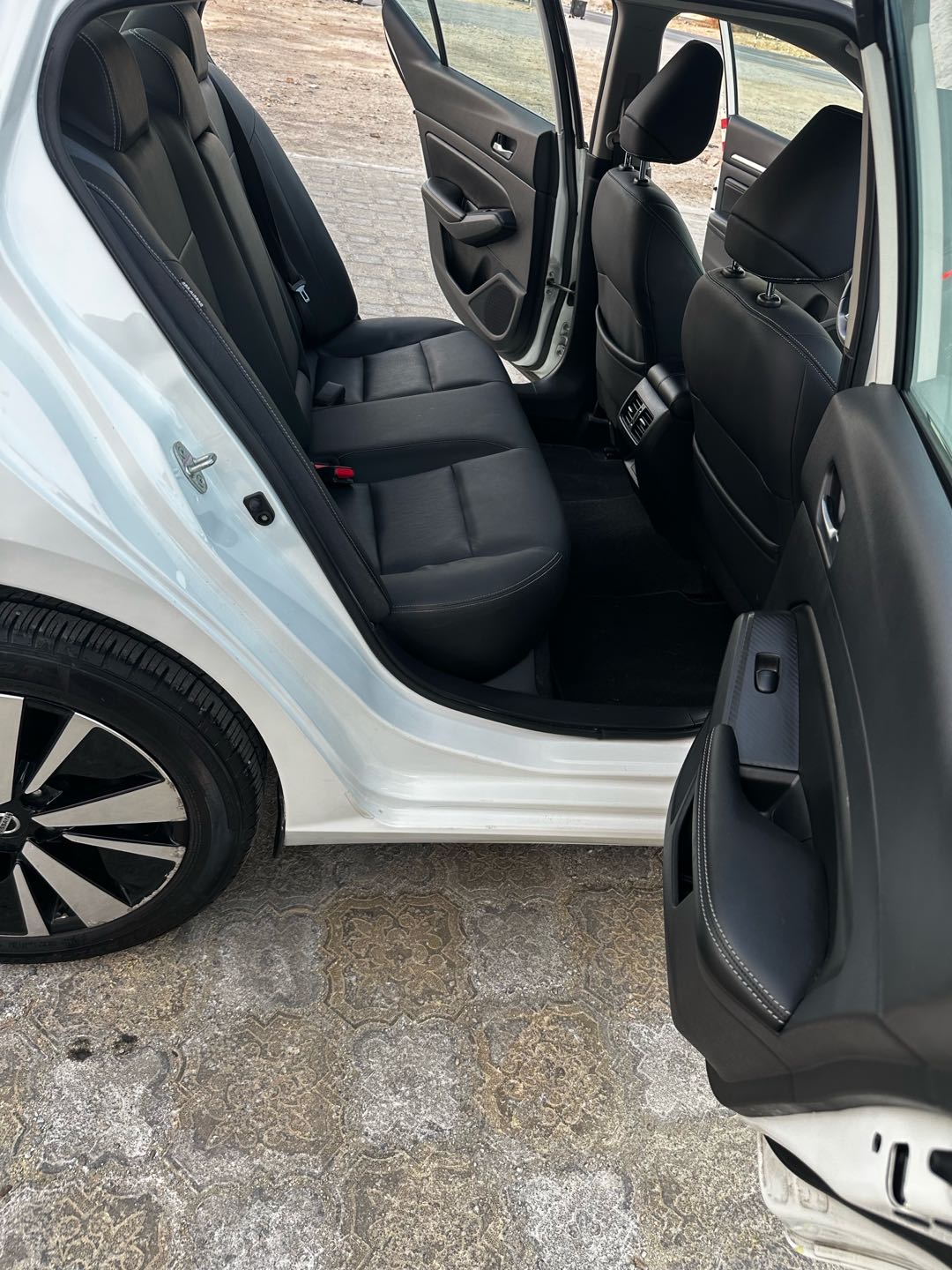 Car Image 2019 NISSAN ALTIMA SL