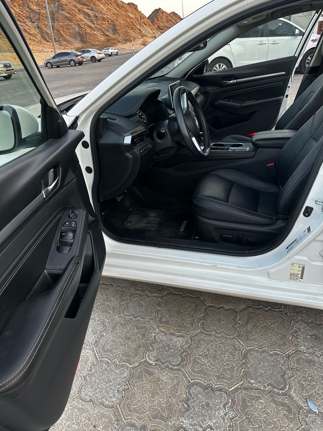 Car Image 2019 NISSAN ALTIMA SL