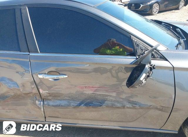 Car Image 2019 NISSAN ALTIMA