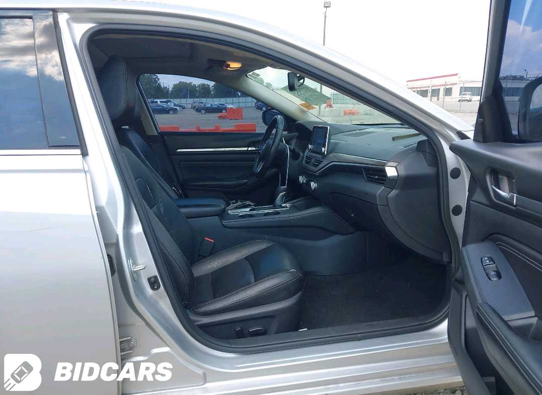 Car Image 2019 NISSAN ALTIMA