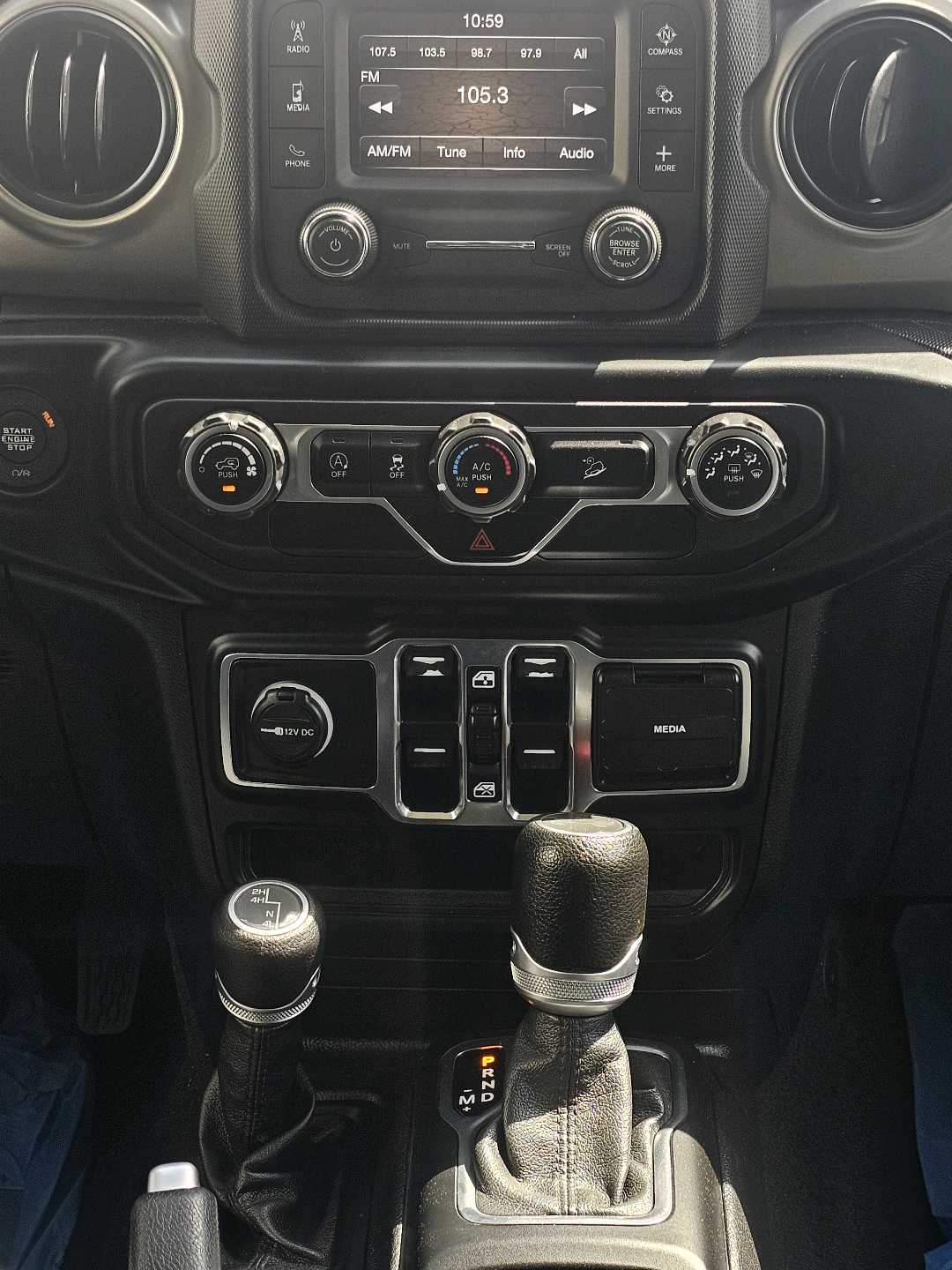 Car Image 2020 JEEP WRANGLER Sport