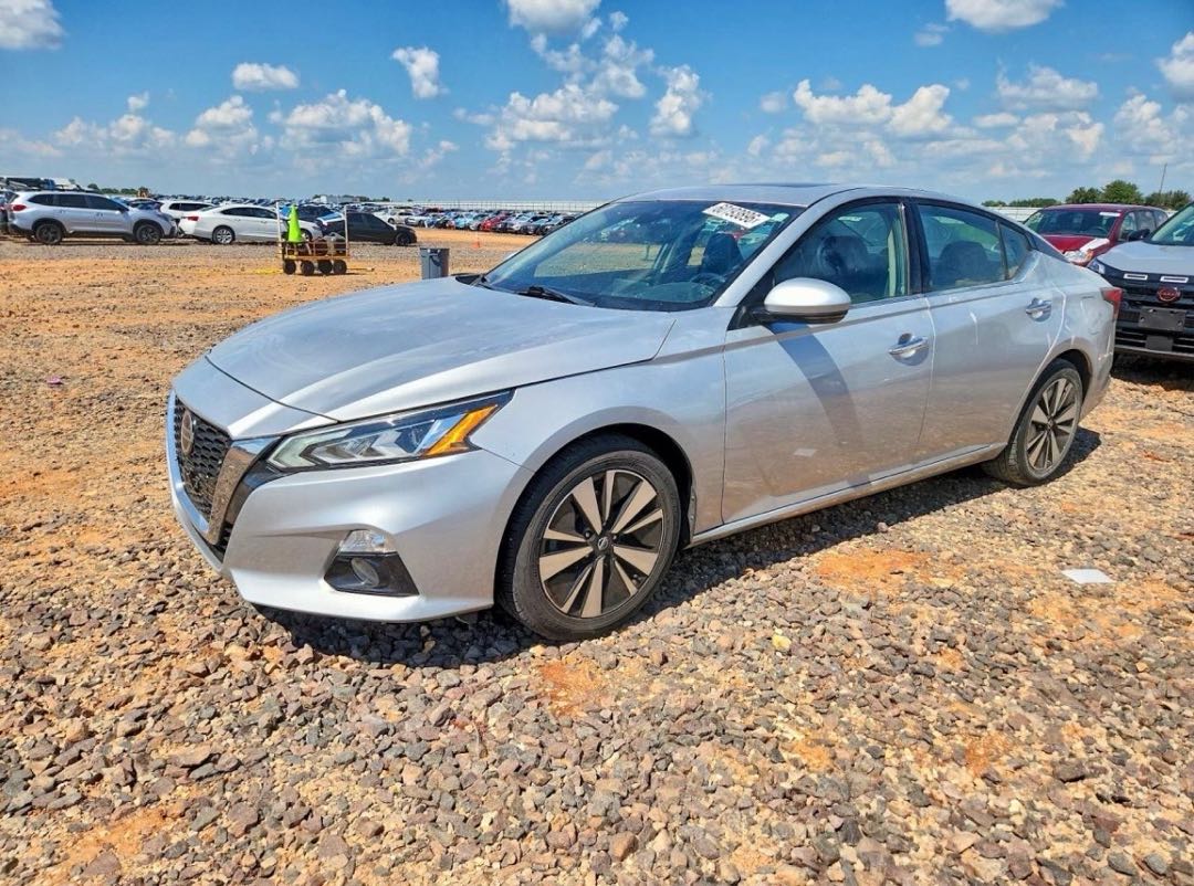 Car Image 2019 NISSAN ALTIMA