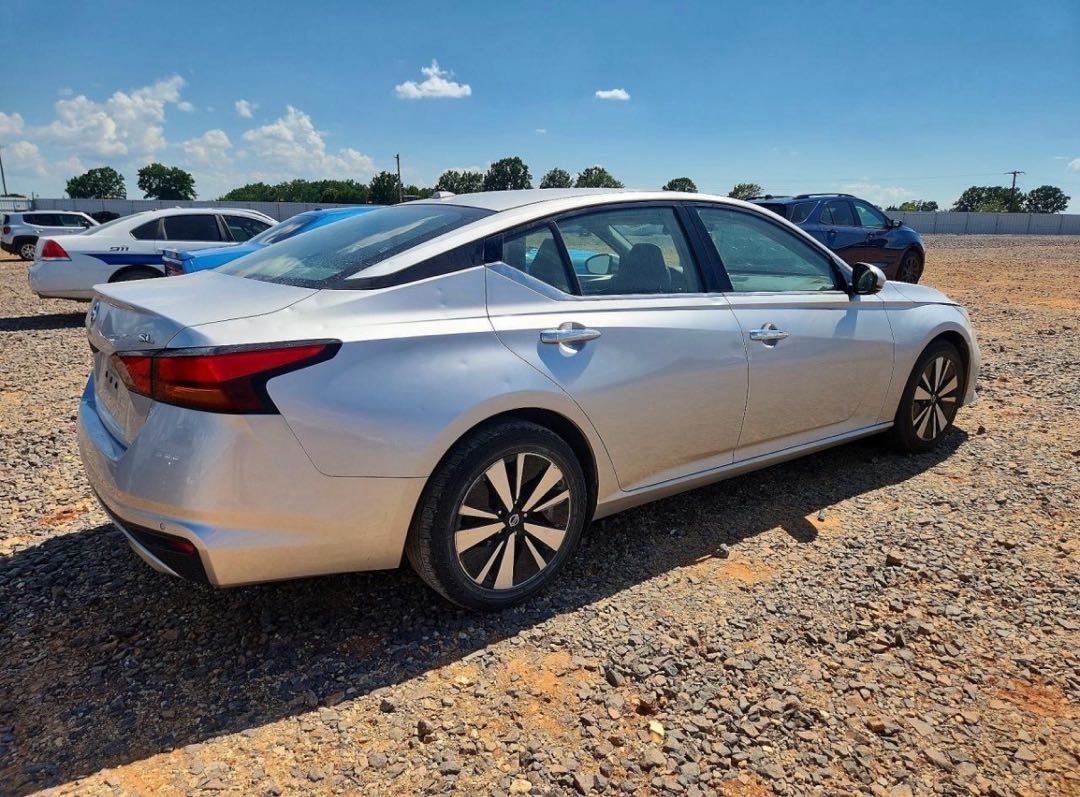 Car Image 2019 NISSAN ALTIMA
