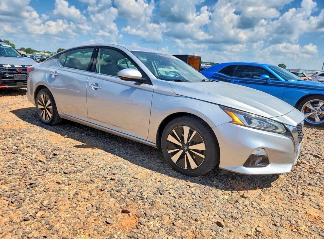 Car Image 2019 NISSAN ALTIMA