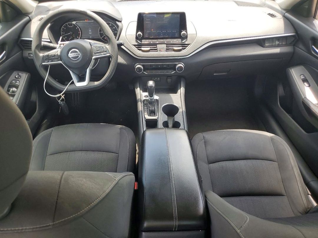 Car Image 2021 NISSAN ALTIMA