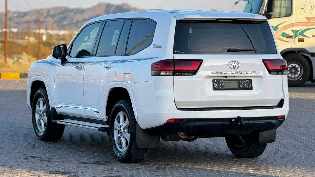 Car Image 2022 TOYOTA LAND CRUISER GX.R